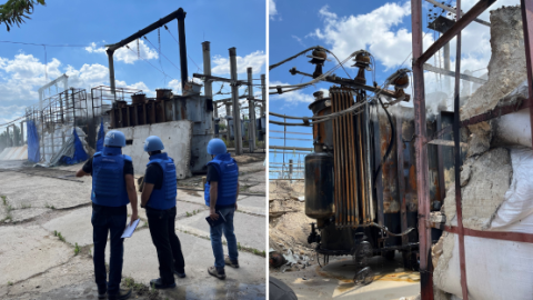Tým expertů IAEA dne 20. června posuzuje škody na elektrické rozvodně ve městě Energodar, kde žije mnoho zaměstnanců z nedaleké Záporožské jaderné elektrárny na Ukrajině. (Kredit: IAEA)